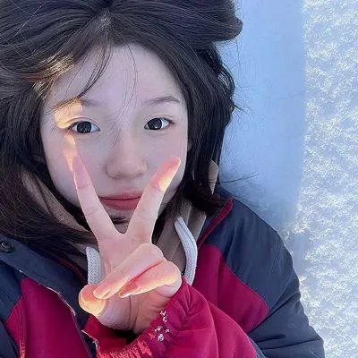 春花娇美可人儿